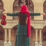 دخترونه
