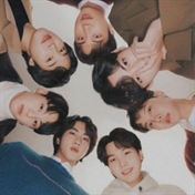 MONY Kok  ویدئو های باحال از عضای گروه BTS لطفا حمایتم کنید