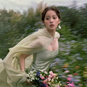 Nonym | افرا ( با برگ های پاییزی )