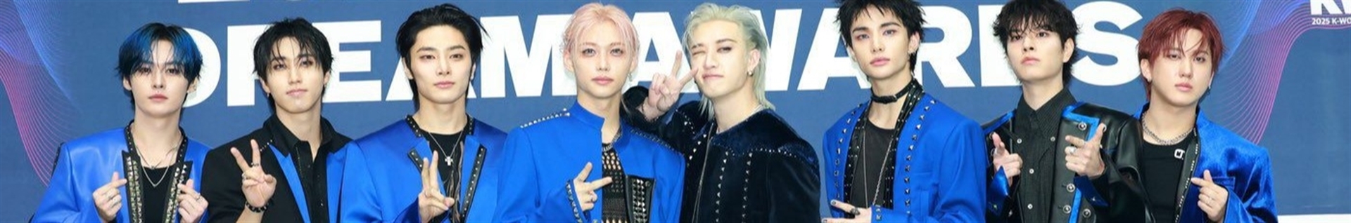 Stray kids.for ever❤️(Roberts #لعنت-به-چوپ-و-استف-های-بد #چانگبین-استی-واقعی-دوستت-داره#فن-واقعی-بین-آیدلاش- فرق- نمیزاره